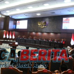 MK NYATAKAN GUGATAN SYARAT PENDIDIKAN GIBRAN TIDAK DAPAT DITERIMA